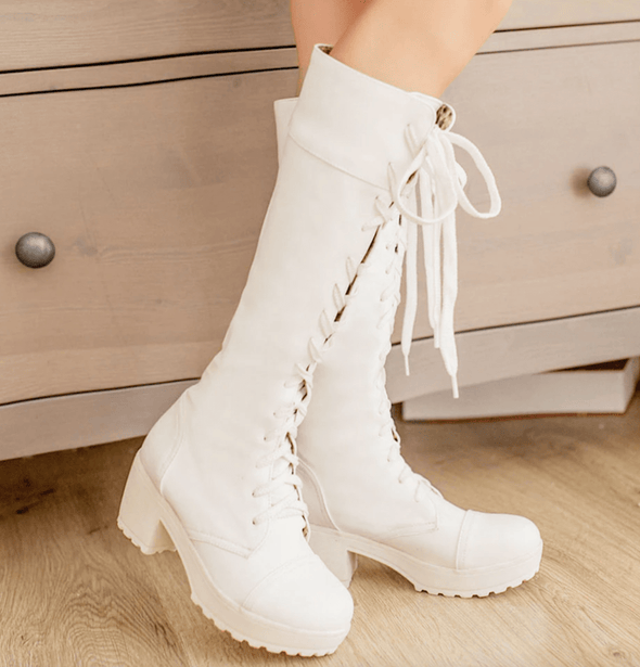 Lash Boots